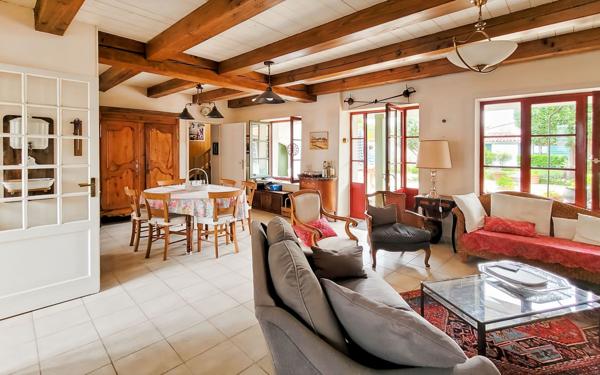 Maison à vendre    5 pièces •  Le Bois-Plage-en-Ré