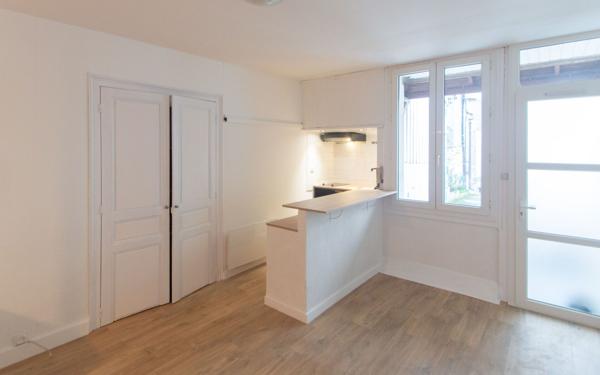 Appartement à louer    1 pièce • 26,24 m2 Pau