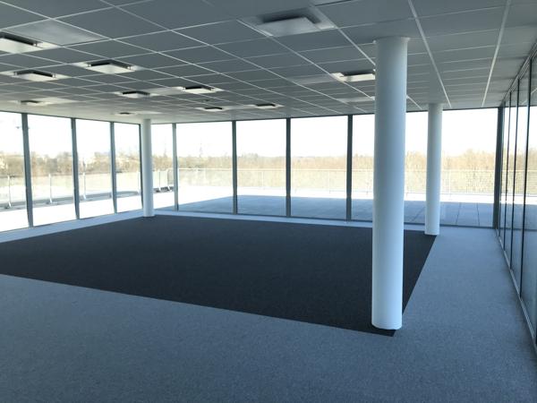 LOCATION BUREAU NEUF NANTES CHANTRERIE 2600 M2