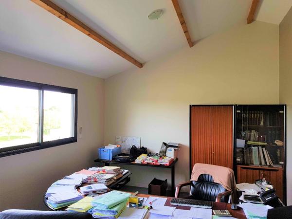 Grand Poitiers Saint Georges les Bx - à louer 98 m² de bureaux