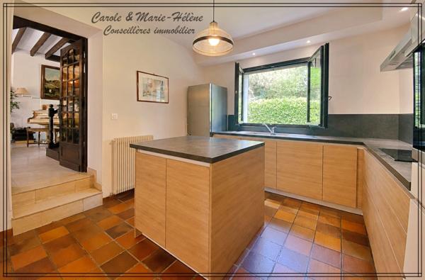 Maison 250 m² – 8 chambres – Piscine – Hangar 100 m² – Terrain 4 263 m² – Estillac