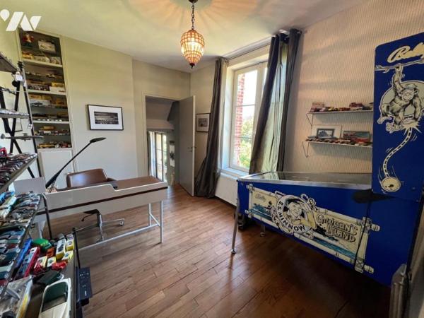 RARE A LA VENTE ORBEC MAISON DE CARACTERE AUX PRESTATIONS DE QUALITES AVEC TRES BEAU PARC ARBORE