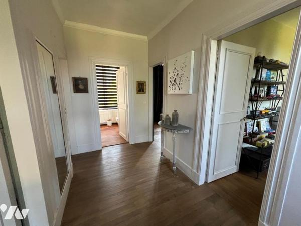 RARE A LA VENTE ORBEC MAISON DE CARACTERE AUX PRESTATIONS DE QUALITES AVEC TRES BEAU PARC ARBORE