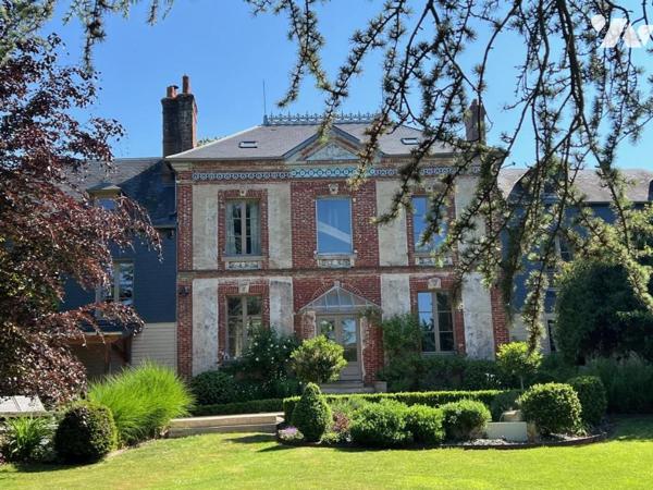 RARE A LA VENTE ORBEC MAISON DE CARACTERE AUX PRESTATIONS DE QUALITES AVEC TRES BEAU PARC ARBORE