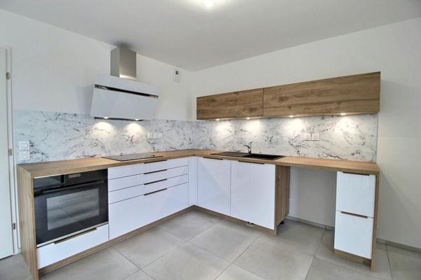 Appartement à louer    4 pièces • 88 m2 Neuvecelle