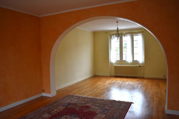 Maison de charme en pierre de 100 m² au cœur de Sablé-sur-Sarthe