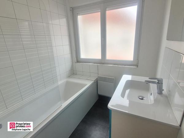 Maison Ourton 5 pièce(s) 95 m2 avec cour et garage