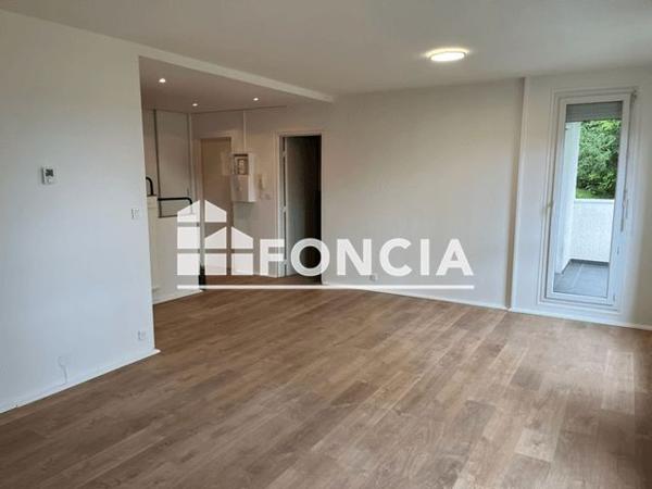 Location Appartement 6 pièces 114.7 m² - Saint Etienne 42000