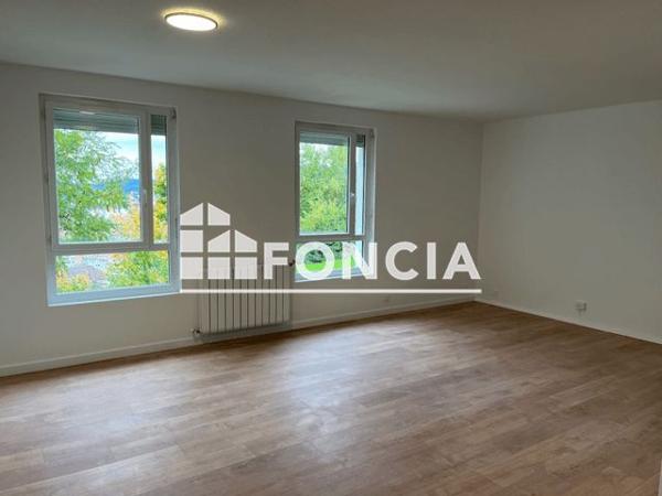 Location Appartement 6 pièces 114.7 m² - Saint Etienne 42000