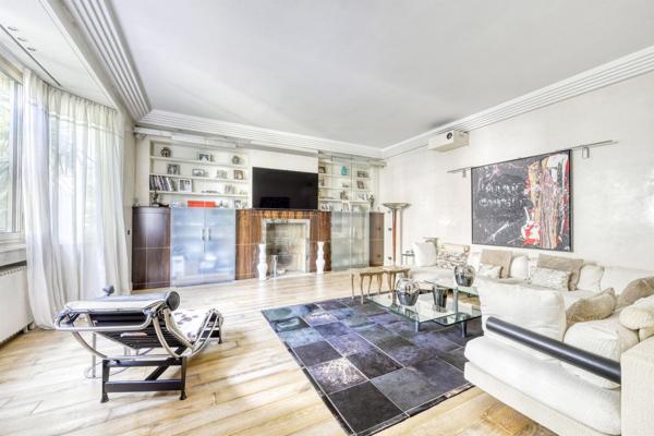 Vente Hôtel particulier Neuilly-sur-Seine 9 Pièces 335 m²