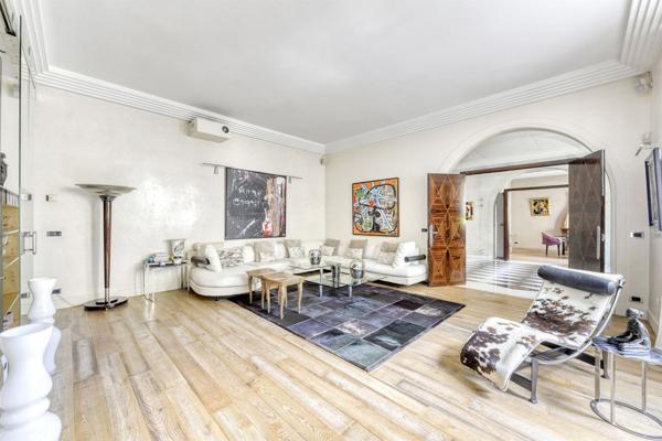 Vente Hôtel particulier Neuilly-sur-Seine 9 Pièces 335 m²