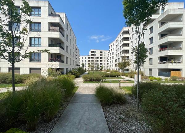 Appartement
         3 pièces
        - 63 m² 189 000 € *