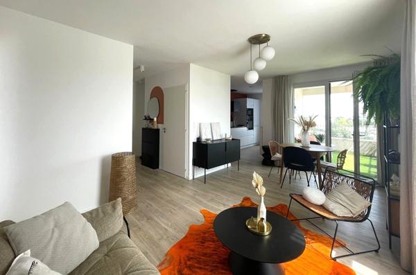 Appartement
         3 pièces
        - 63 m² 189 000 € *