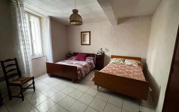 Maison à vendre    4 pièces •  Villegly