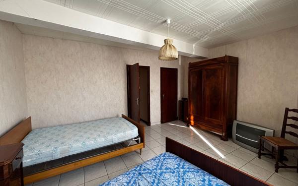 Maison à vendre    4 pièces •  Villegly