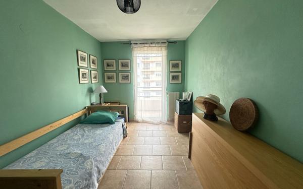 Appartement à vendre    6 pièces •  Toulon