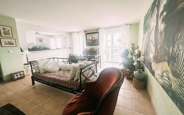 Appartement à vendre    6 pièces •  Toulon