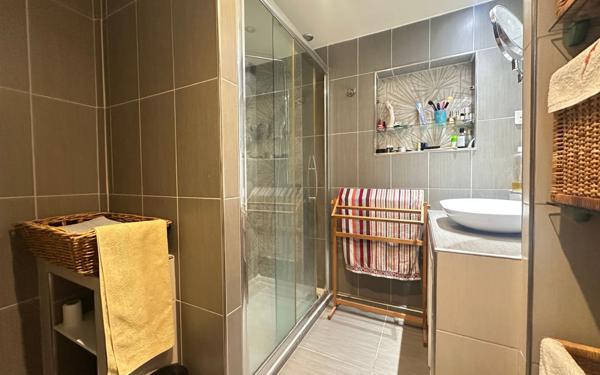 Appartement à vendre    6 pièces •  Toulon