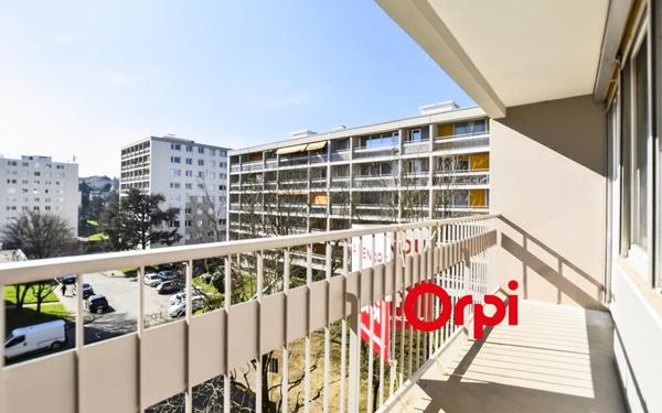 Appartement à vendre    4 pièces • 74,45 m2 Oullins