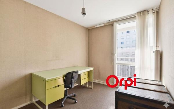 Appartement à vendre    4 pièces • 74,45 m2 Oullins