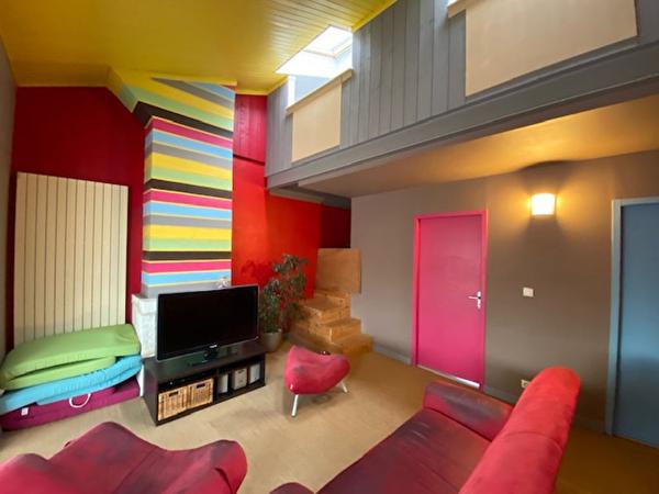 Vaste maison avec jardin, terrasse, garage et piscine
