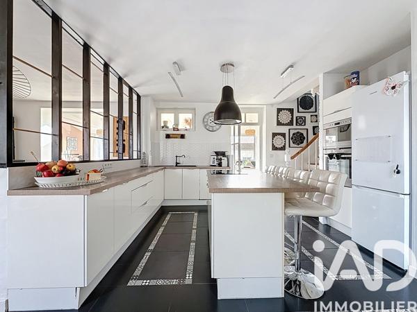 Maison à vendre 6 pièces 143 m² Brains