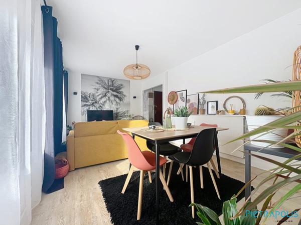 Bel appartement de type T3 avec balcon et place de stationnement