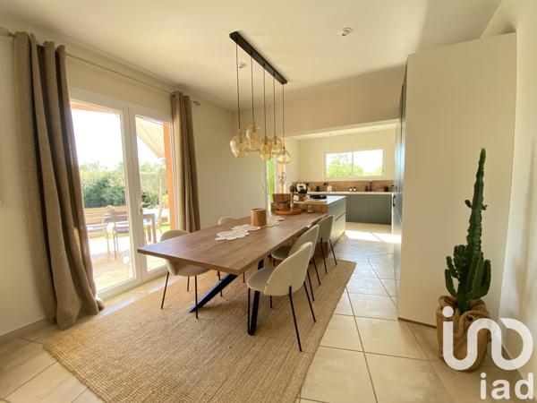 Maison à vendre 6 pièces 158 m² Eyguières