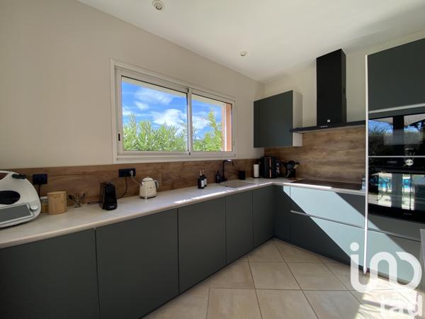 Maison à vendre 6 pièces 158 m² Eyguières