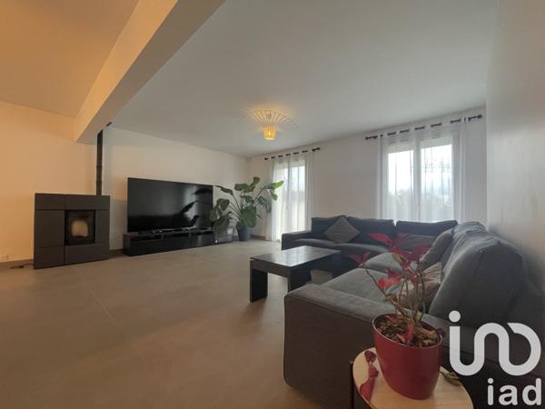 Maison 7 pièces de 172 m² à Villecresnes (94440)