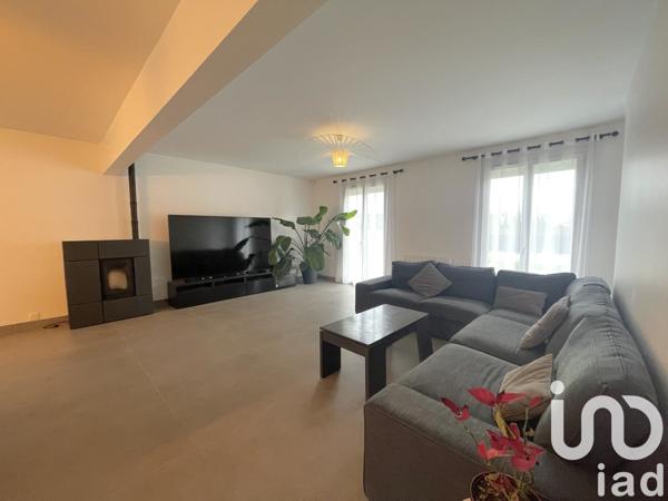 Maison 7 pièces de 172 m² à Villecresnes (94440)