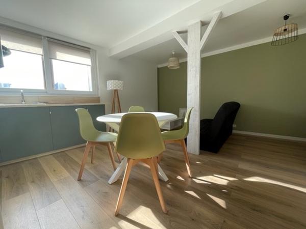 Beau studio meublé