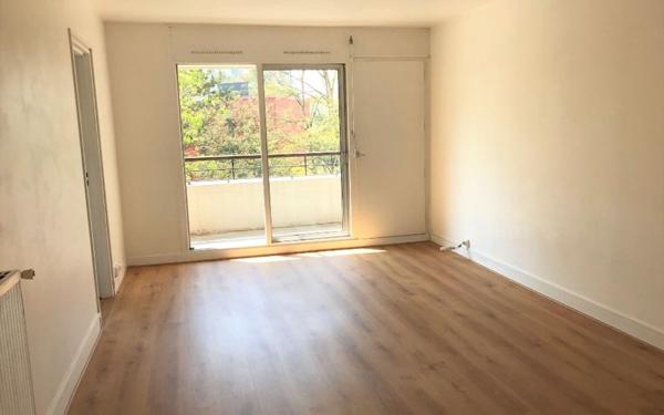 Appartement à louer    2 pièces •  Massy