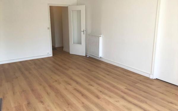 Appartement à louer    2 pièces •  Massy