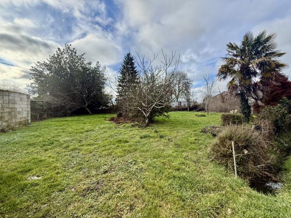 Saint-Vincent-sur-Graon (85540) MAISON À RÉNOVER DE 69M2 SUR 1574M2 DE TERRAIN
