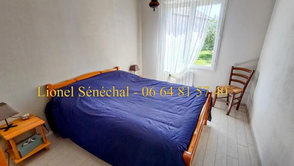 Maison entièrement de plain - pied 9 pièces de 140 m2 à Beaumont sur Sarthe