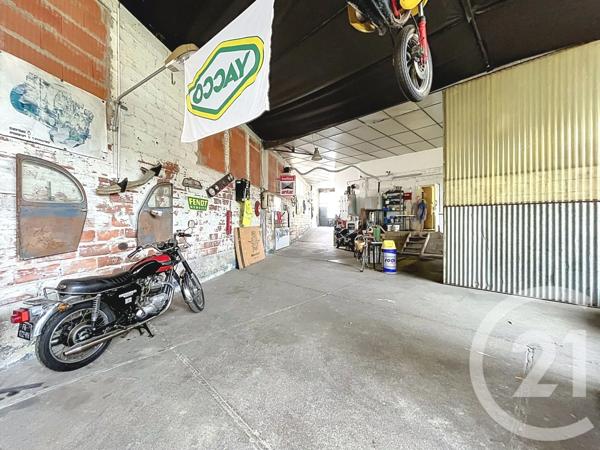 Immeuble à vendre  470 m 2   LANGRES  - 52