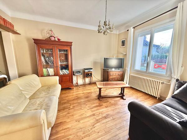 Maison familiale 165 m²,  4 chambres ,  Jardin sans vis-à-vis,  Proche Gare de Fleury-les-Aubrais