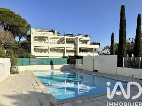 Appartement à vendre 4 pièces 85 m² Mandelieu-la-Napoule