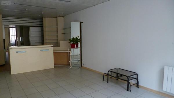 Fonds de commerce à louer à Ambronay dans l'Ain (01500), ref : LF041-01032