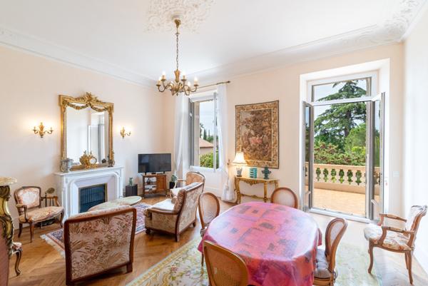 Cannes Montrose, Villa Belle époque de plus de 450 M2 sur 2240 M2 de terrain