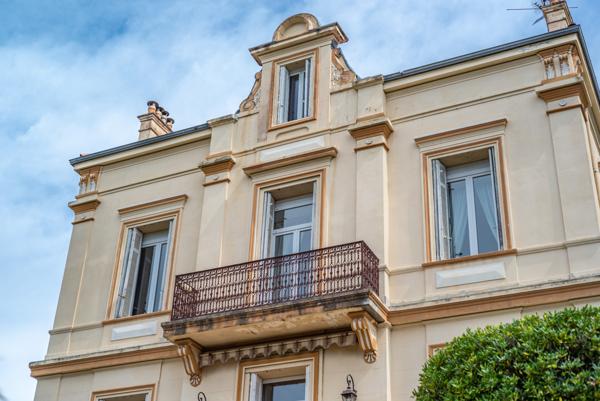 Cannes Montrose, Villa Belle époque de plus de 450 M2 sur 2240 M2 de terrain