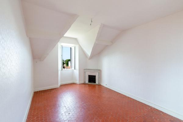 Cannes Montrose, Villa Belle époque de plus de 450 M2 sur 2240 M2 de terrain