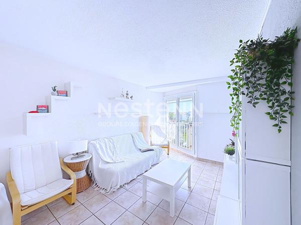Grand appartement en duplex 5 pièces de 82 m2 avec vue port & mer dans résidence sécurisée avec gardien à l'année, ascenseur, place de parking & local à vélos,Gruissan 11430