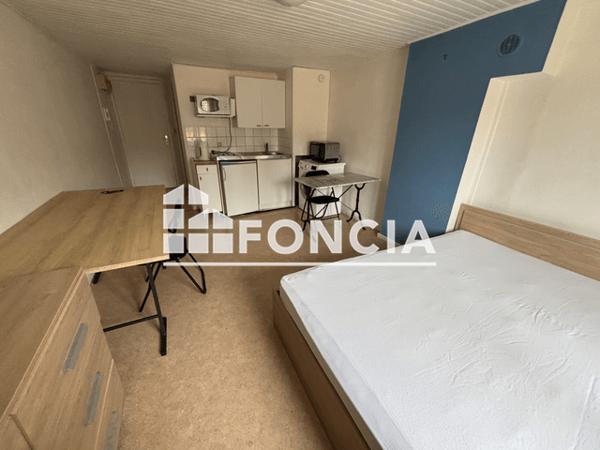 Location Studio meublé 21.38 m² - 23 RUE DES MARECHAUX Nancy 54000