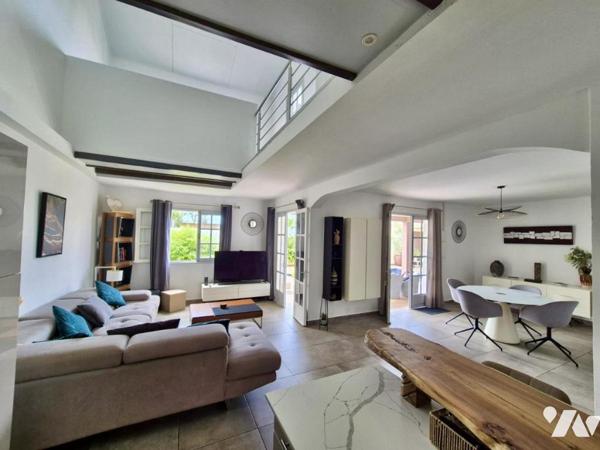 SAINTE MARIE LA RESSOURCE MAISON T5 PISCINE