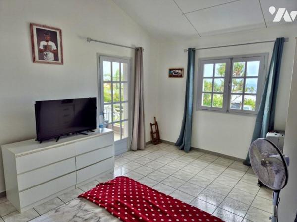 SAINTE MARIE LA RESSOURCE MAISON T5 PISCINE