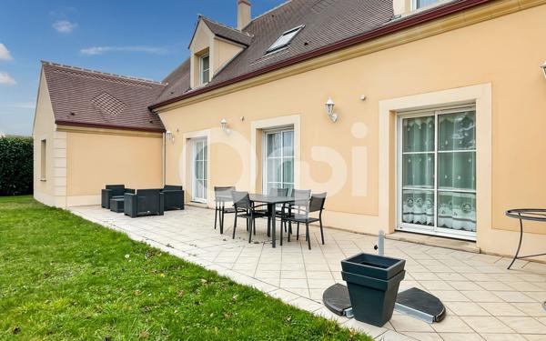 Maison à vendre    7 pièces •  Sainte-Gemme-Moronval