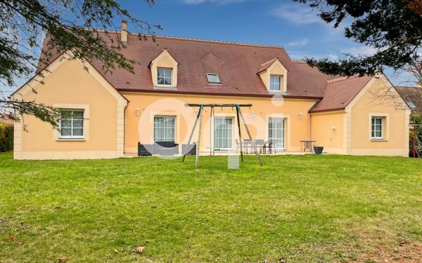 Maison à vendre    7 pièces •  Sainte-Gemme-Moronval