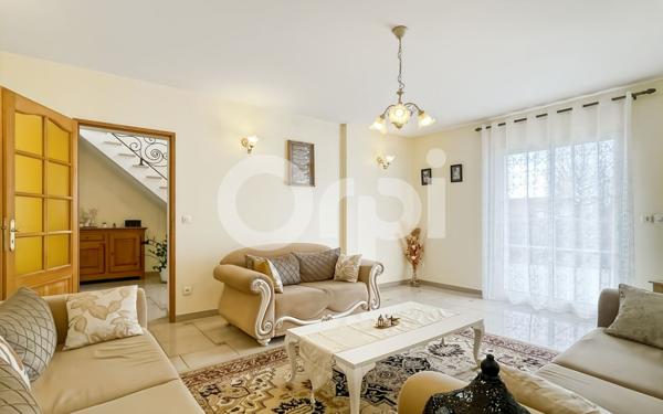 Maison à vendre    7 pièces •  Sainte-Gemme-Moronval